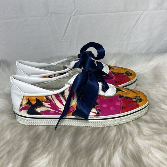 Stuart Weitzman Tennis Shoe Styled Flats Sz 6 - Picture 4 of 7